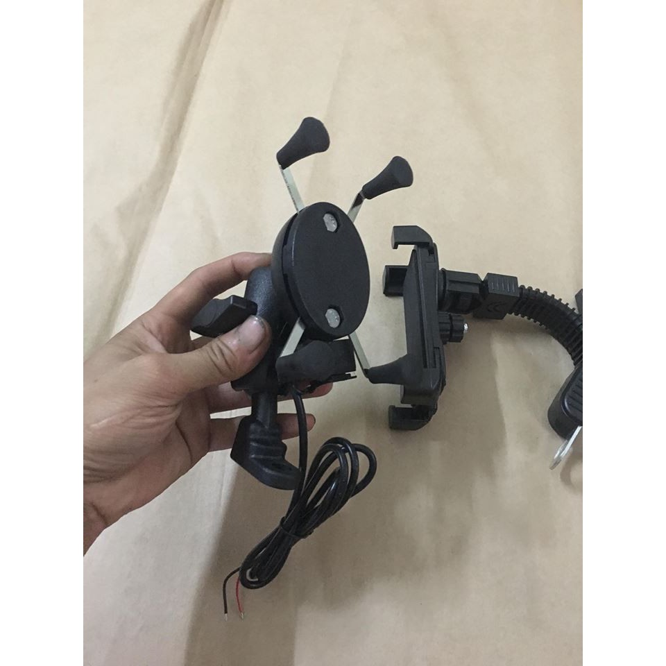 Giá đỡ điện thoại có sạc loại chân nhựa