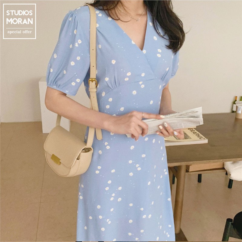 (HÀNG SẴN) Váy MORAN dáng dài cổ V thon eo màu hoa xanh ngọt ngào nhẹ nhàng vintage dịu dàng (NEW ARRIVALS 2020) | BigBuy360 - bigbuy360.vn