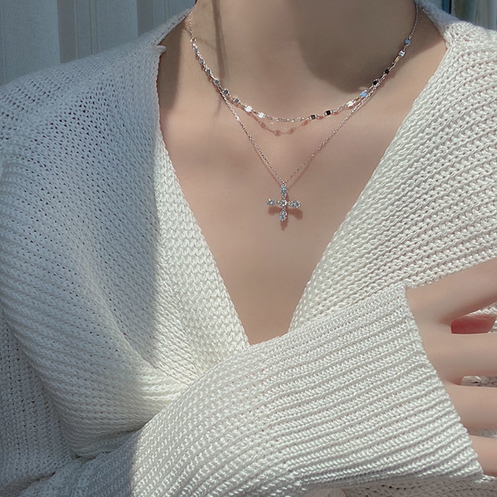 Vòng Cổ Choker Hai Lớp Mặt Thánh Giá Đính Đá Kim Cương Màu Bạc Sang Trọng Đơn Giản Dành Cho Nữ