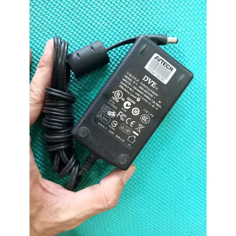 Switching Adapter DVE Dsa-0421s-20 19v 2.21a giá chưa dây nguồn sài tốt. 589nhattao