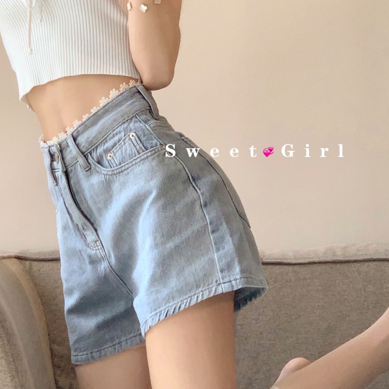 Quần Short Jean Nữ Màu Xanh Basic, phối ren trên cạp quần