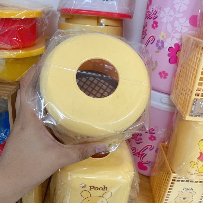 Hộp đựng khăn giấy cuộn gấu Pooh