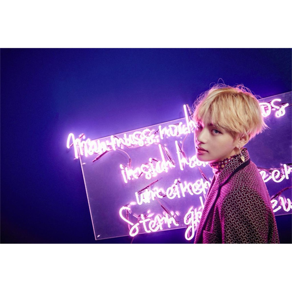 Khuyên tai Taehyung BTS hình quả tim