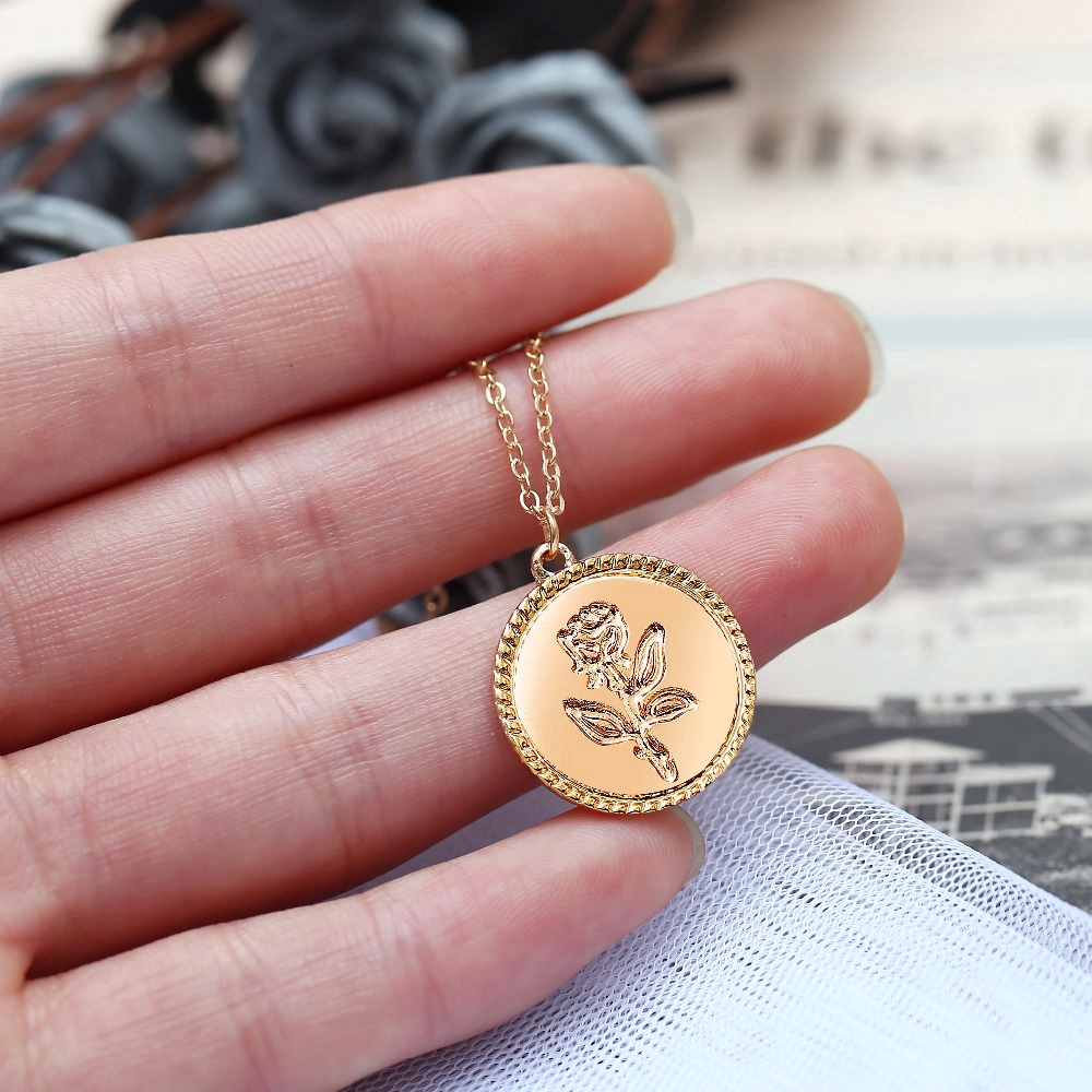 Dây chuyền mặt tròn họa tiết hoa hồng phong cách vintage thời trang