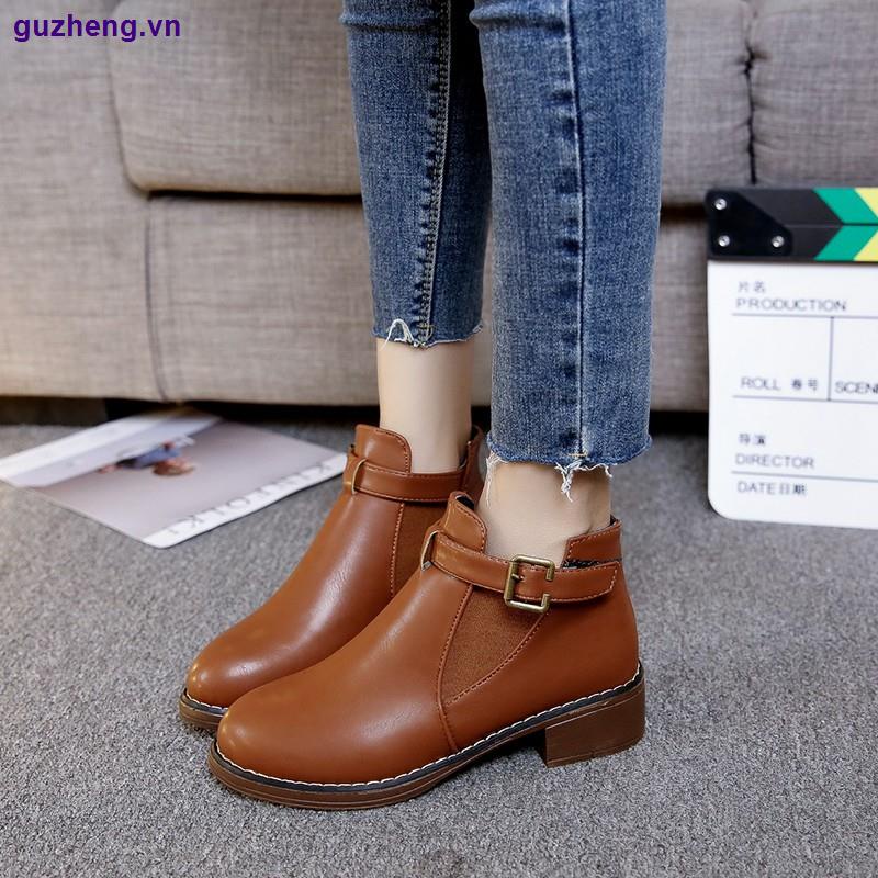 Giày bốt cổ thấp đế dày thời trang thu đông Hàn Quốc thiết kế mới sành điệu cho nữ | BigBuy360 - bigbuy360.vn