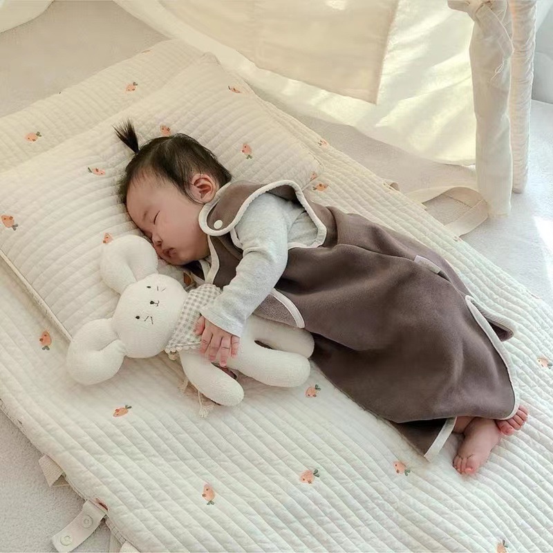 Nệm gối em bé bằng cotton thoáng khí họa tiết thêu xinh xắn