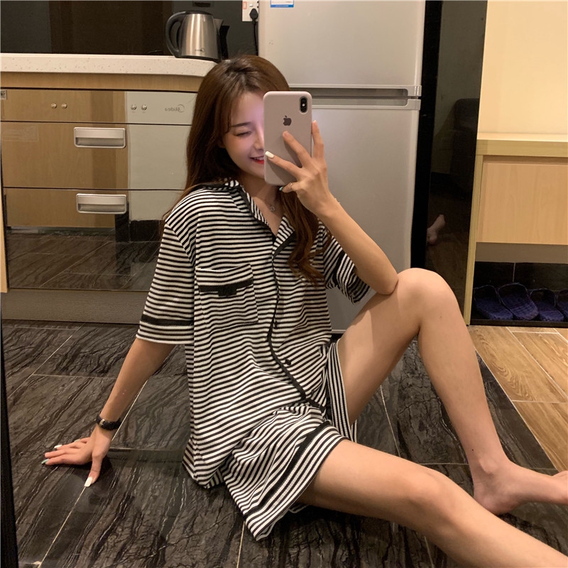 Bộ pijama cộc siêu hot hit | BigBuy360 - bigbuy360.vn