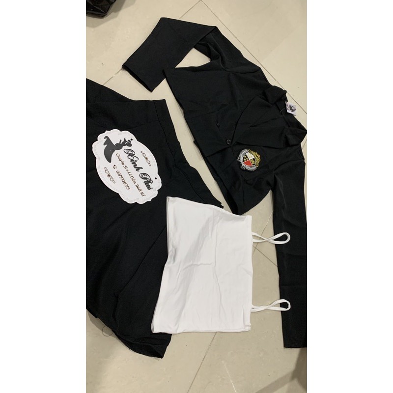 Set vest huy hiệu 3 món kèm chân váy xếp ly dễ thương