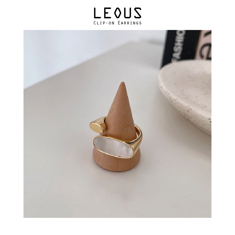 Nhẫn nữ mặt đá trắng hình bầu dục đan chéo bằng hợp kim có thể điều chỉnh R004