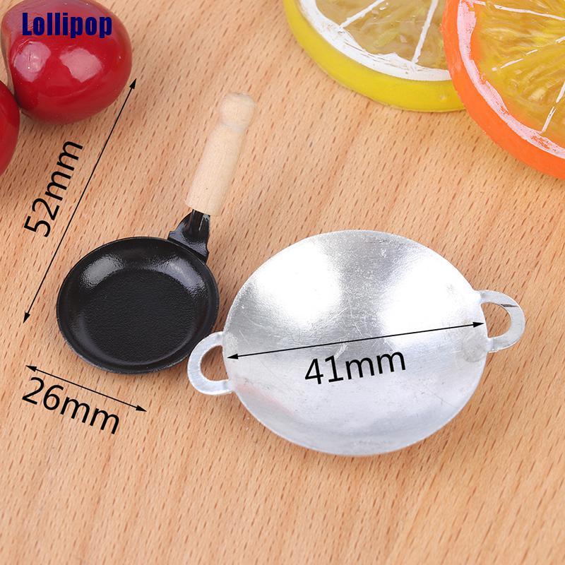 Chảo thiếc/ Chảo mini có tay cầm bằng gỗ tiện dụng cho nhà búp bê