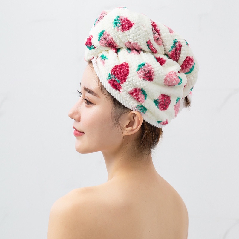 Set quây tắm và khăn trùm tóc dâu tây cực kỳ sexy cuốn hút, áo choàng spa, mũ trùm tóc sau gội