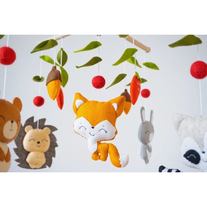 [FRRESHIP] Đồ chơi treo nôi cho bé kích thích thị giác ảnh thật, có nhạc tự xoay mẫu Thú rừng hạt dẻ