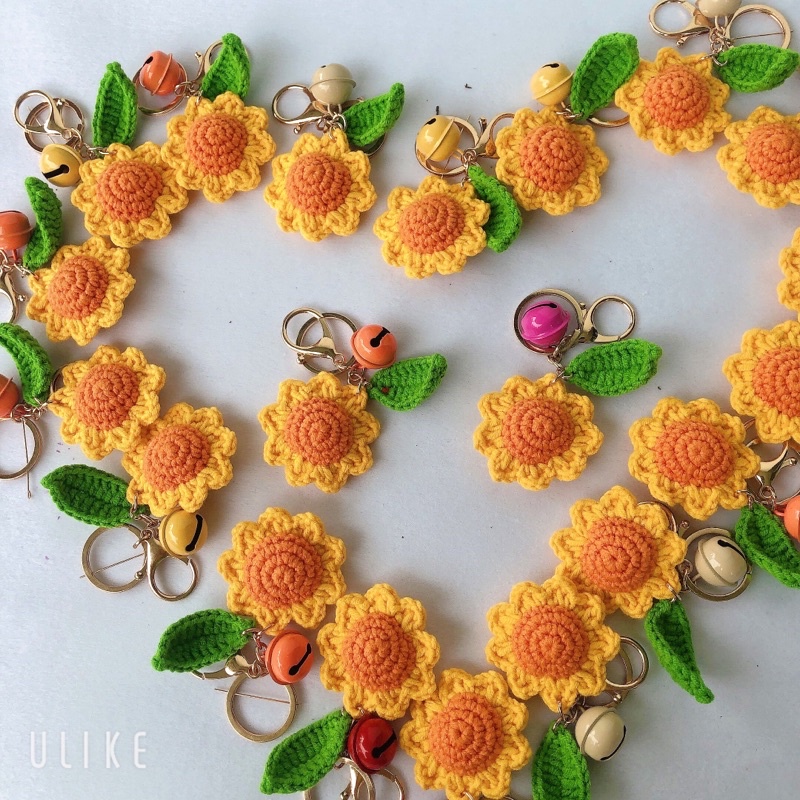 Móc Khoá Hoa Hướng Dương Gắn Chuông Xinh Xắn