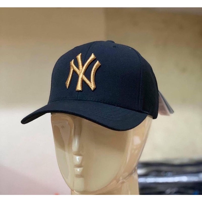 Mũ lưỡi trai MLB basic chữ vàng