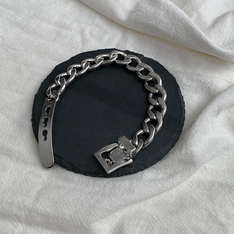 Vòng đeo tay dạng xích phong cách hiphop cá tính