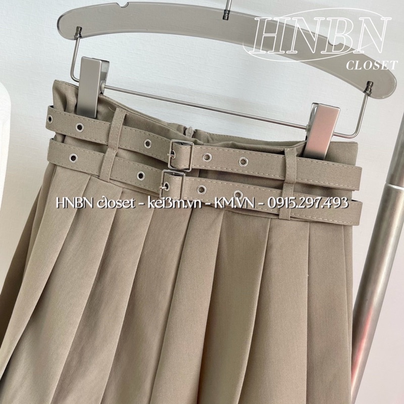 Set áo thun dài tay + chân váy kèm belt