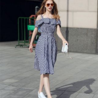 ĐẦM CARO TRỄ VAI