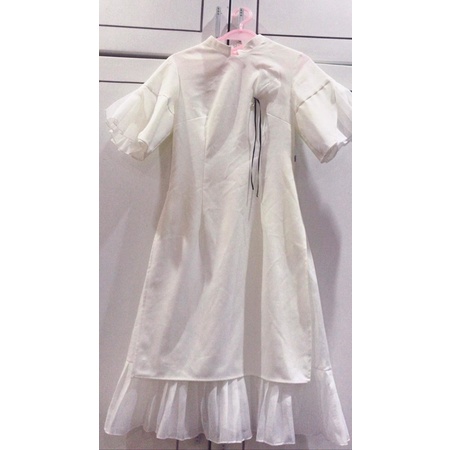 Pass váy dài cách tân