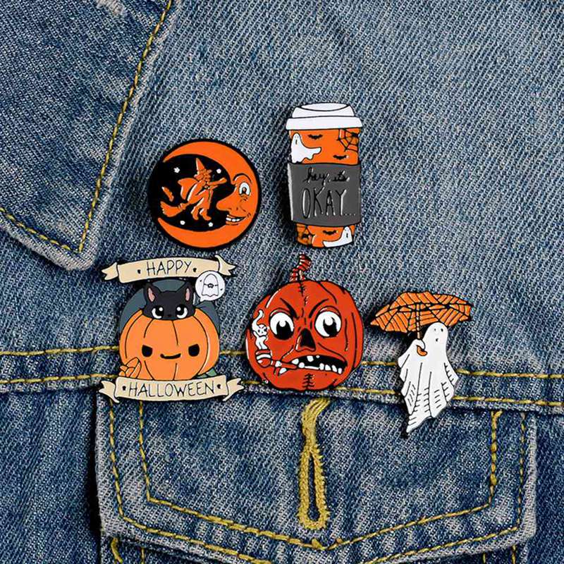 Dreamingsh Pin Brooches Halloween Backpack Goth Badges Different Hard enamel lapel Ghost