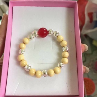 Vòng dâu tằm mix bi bạc