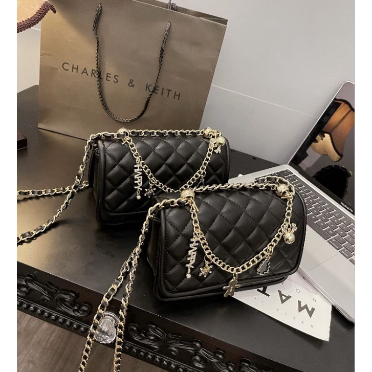 Túi đeo chéo kẹp nách charm xích đính đá size21 siêu hot