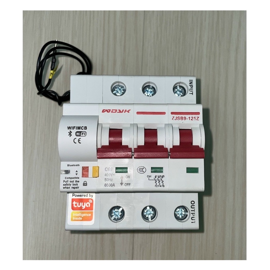 Aptomat CB thông minh Wifi, bluetooth Tuya 3P dòng 40A bật tắt từ xa qua điện thoại