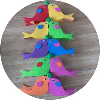 Cầu tuột mầm non tự làm giao màu ngẫu nhiên