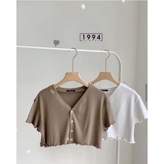 Áo thun CROPTOP tay ngắn cài cúc tua rua