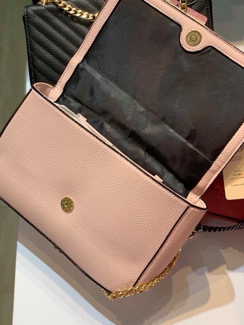 Túi Victoria’s Secret - còn đỏ