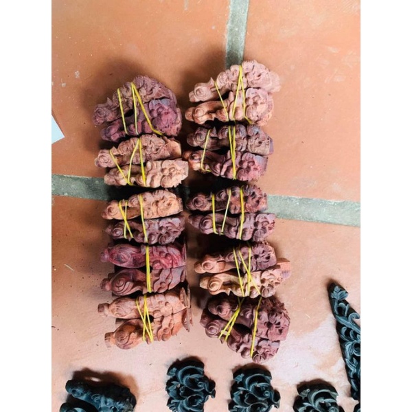 Chân quỳ đục máy cnc gỗ cẩm