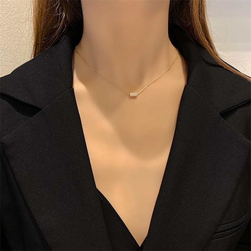 Dây chuyền thép titan mặt hình viên kim cương phong cách Hàn Quốc
