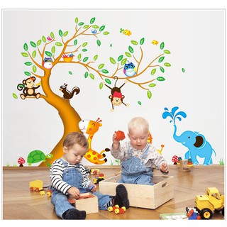 Decal Dán Tường Cây Những Con Thú