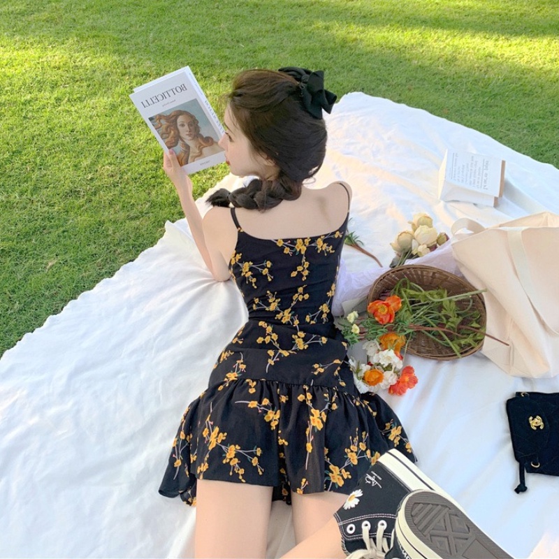 Đầm Perty thiết kế hai dây họa tiết hoa cúc thời trang mùa hè Hàn Quốc cho nữ