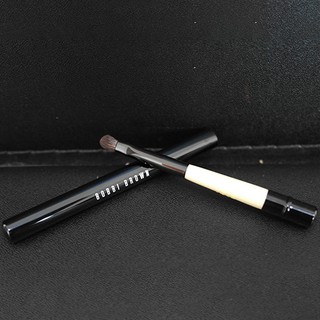 Cọ môi Bobbi Brown Retractable Lip Brush