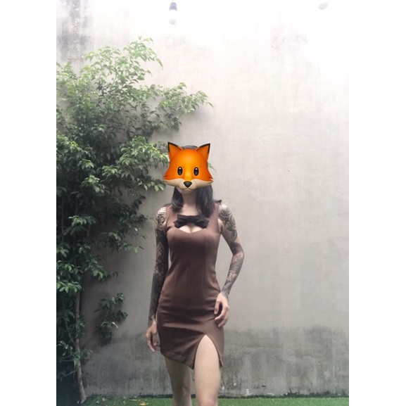 Váy ôm body khoét ngực thiết kế thanh lí dáng ngắn