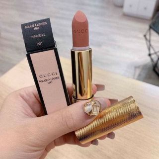 Son Gucci 201 màu hồng cam đất