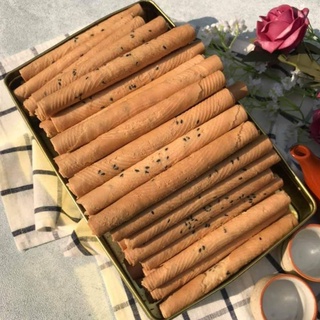 BÁNH ỐNG QUẾ MÈ ĐEN.