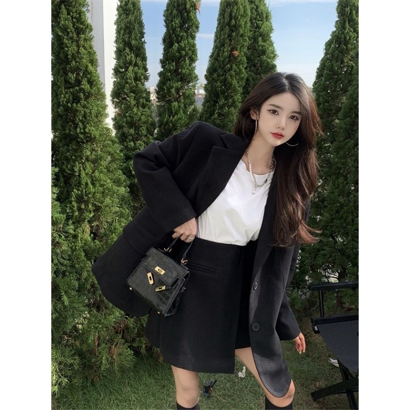 Suit jacket +Korean retro style wool skirt
