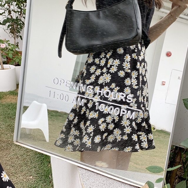 [Hot 2020] Chân váy đuôi cá ngắn Hoa Cúc xoè màu đen trắng hot trend | Daisy Skirt hot trend 2020 | BigBuy360 - bigbuy360.vn