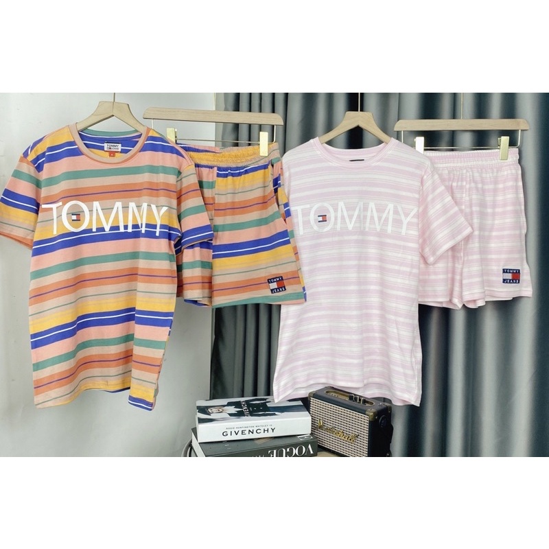 Set bộ Tommy sọc ngang phối màu thun cotton áo kiểu phông chữ + quần ngắn short thun có túi thời trang nữ năng động hè
