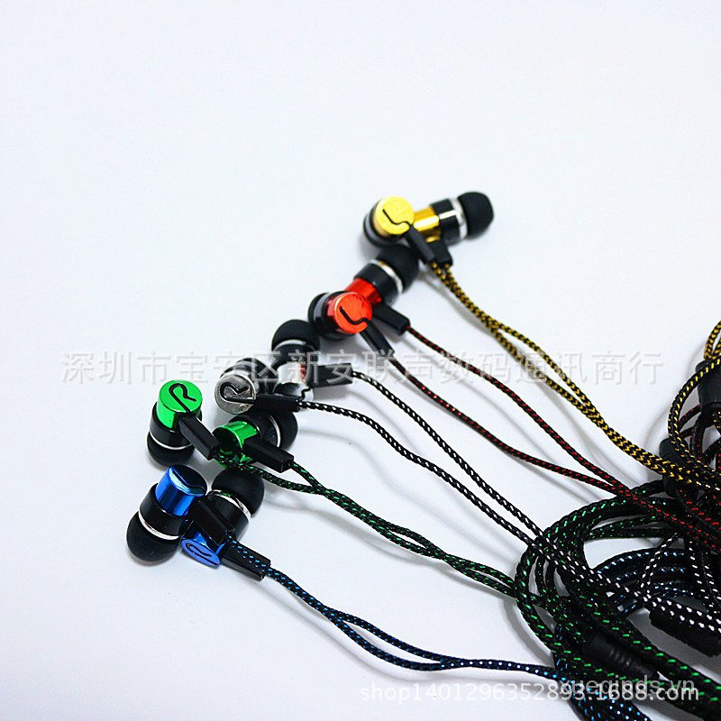 Hot spot High-quality sound in-ear multicolor wired headphones Wj7R