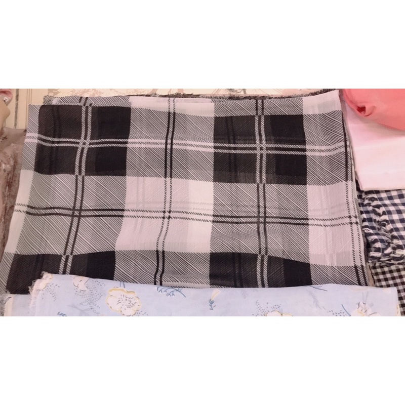 Thanh lý vải Chiffon hoa