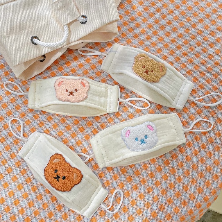 Khẩu trang muslin hình gấu thêu cute cho bé
