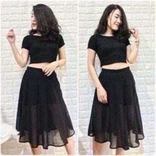 Chân váy voan đen và trắng