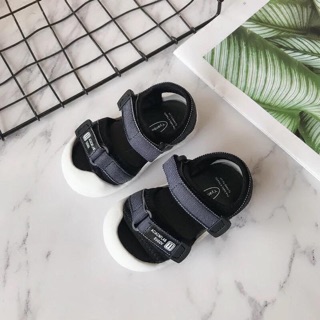 Sandal khoẻ khoắn cho bé trai