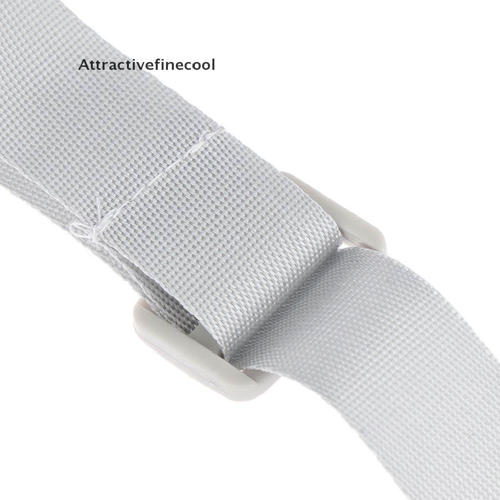 Đai an toàn cho bé ngồi ghế