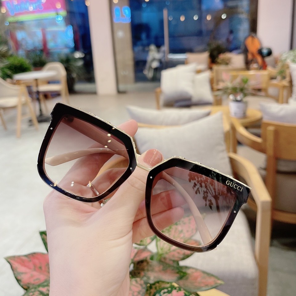 Kính mắt thời trang nữ Gucci mẫu mới 2021