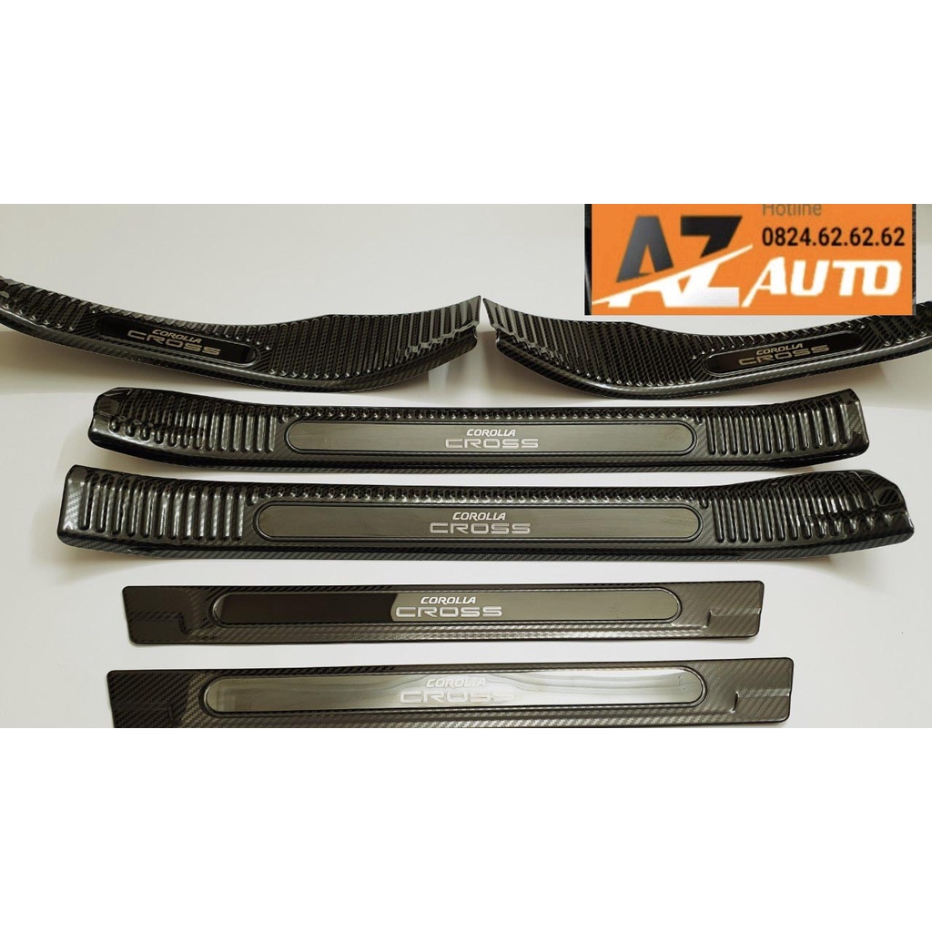 Ốp bậc cửa, Nẹp bước chân Toyota Cross 2020.-2023 - VÂN CARBON hàng cao cấp
