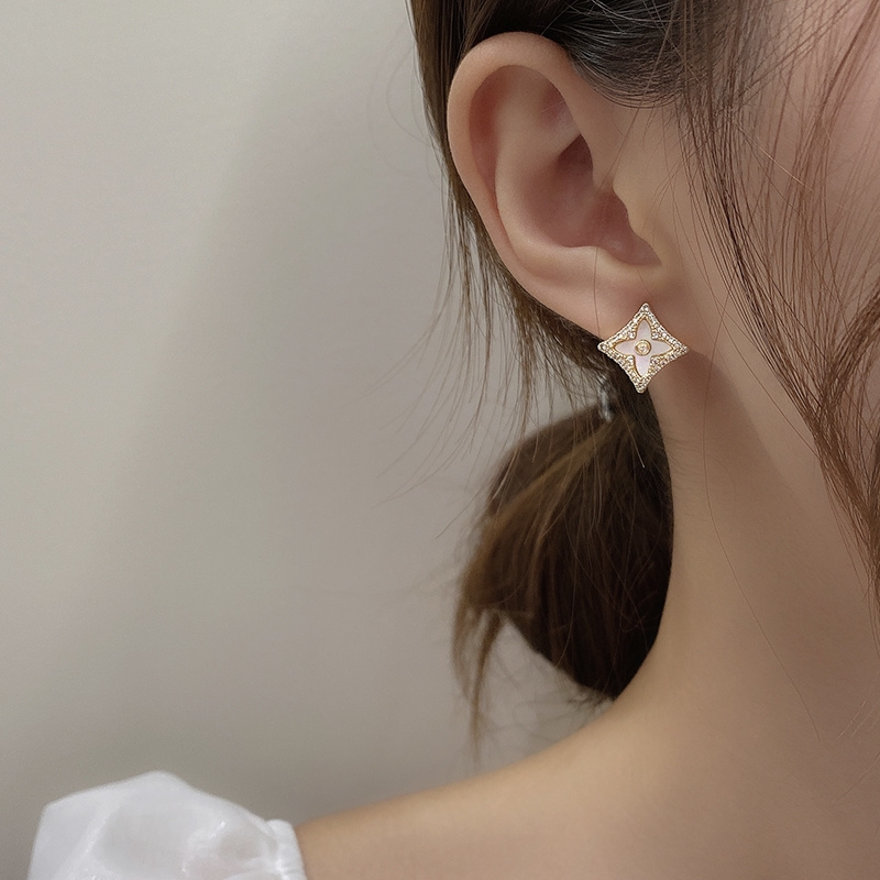 Bông Tai Hình Cỏ Bốn Lá Đính Đá Thời Trang Hàn Quốc Cho Nữ
