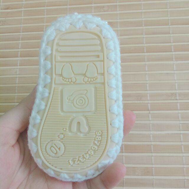 Đế giày nhựa dẻo _có đục lỗ &amp;và chưa đục